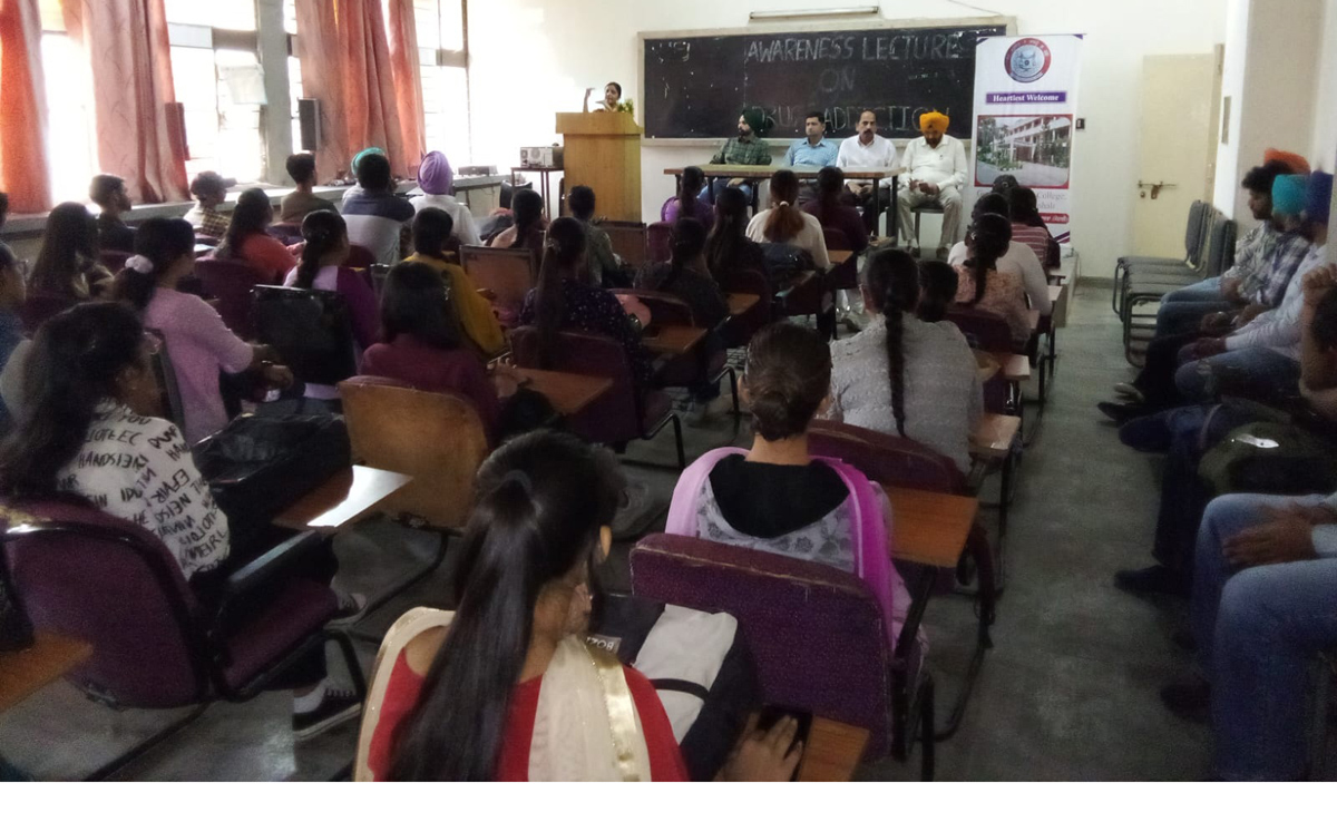 नशे के दुष्परिणामों पर सेमिनार आयोजित किया